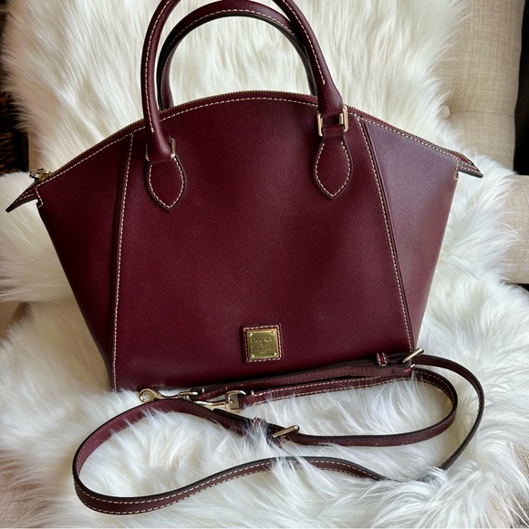 Dooney & Bourke Women’s Satchel in Pebble Grain Leather in Rich Burgundy colour - Picture 2 of 16